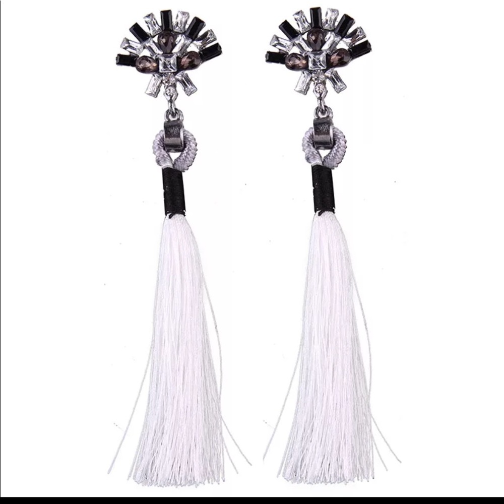 Royalty Jewels White Indian Shagle Dangle Earrings
